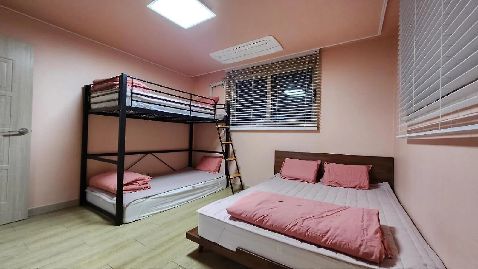 A Bridge House 1-C Hotel Incheon
