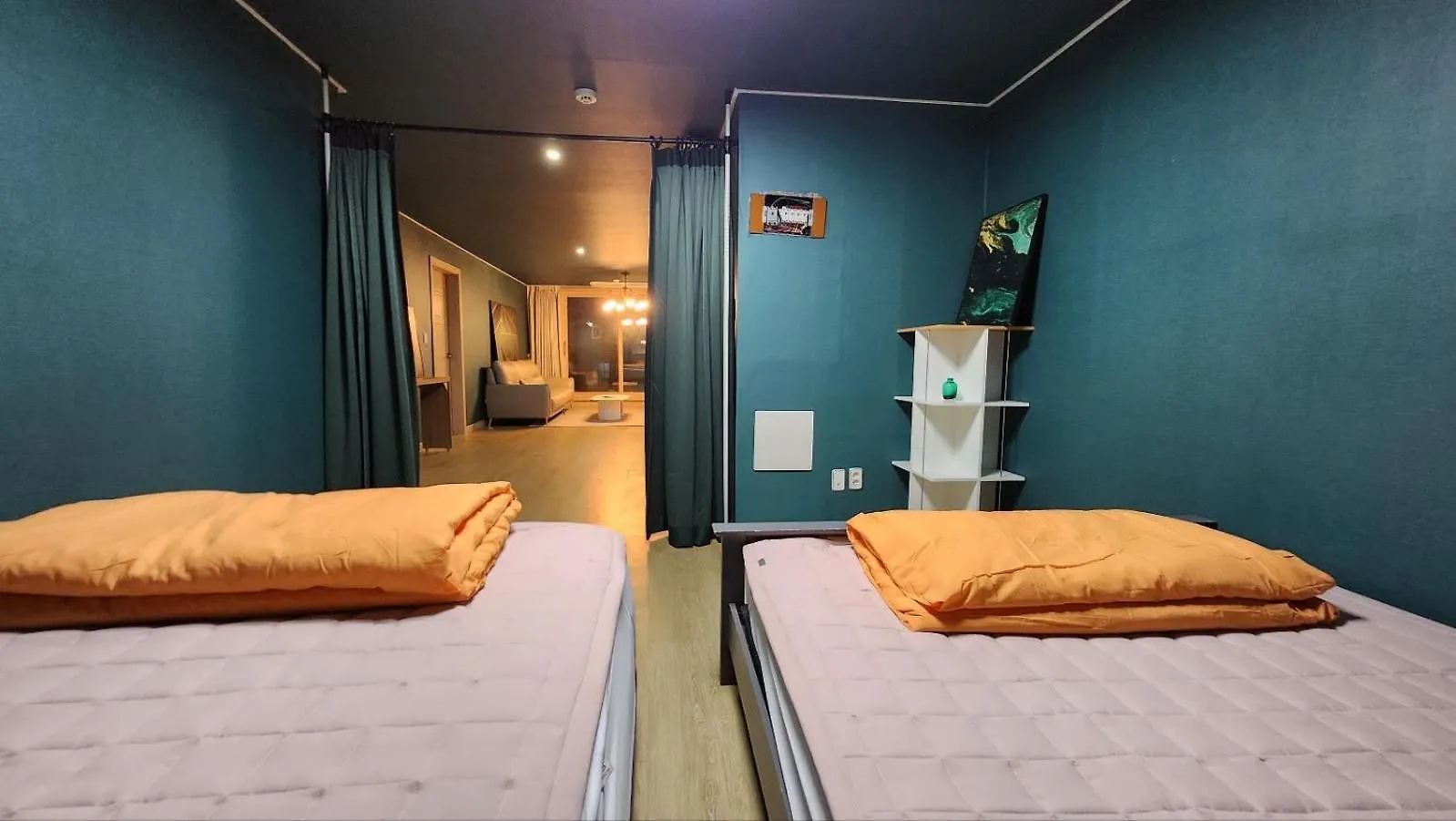 A Bridge House 1-C Hotel Incheon 4*,  South Korea