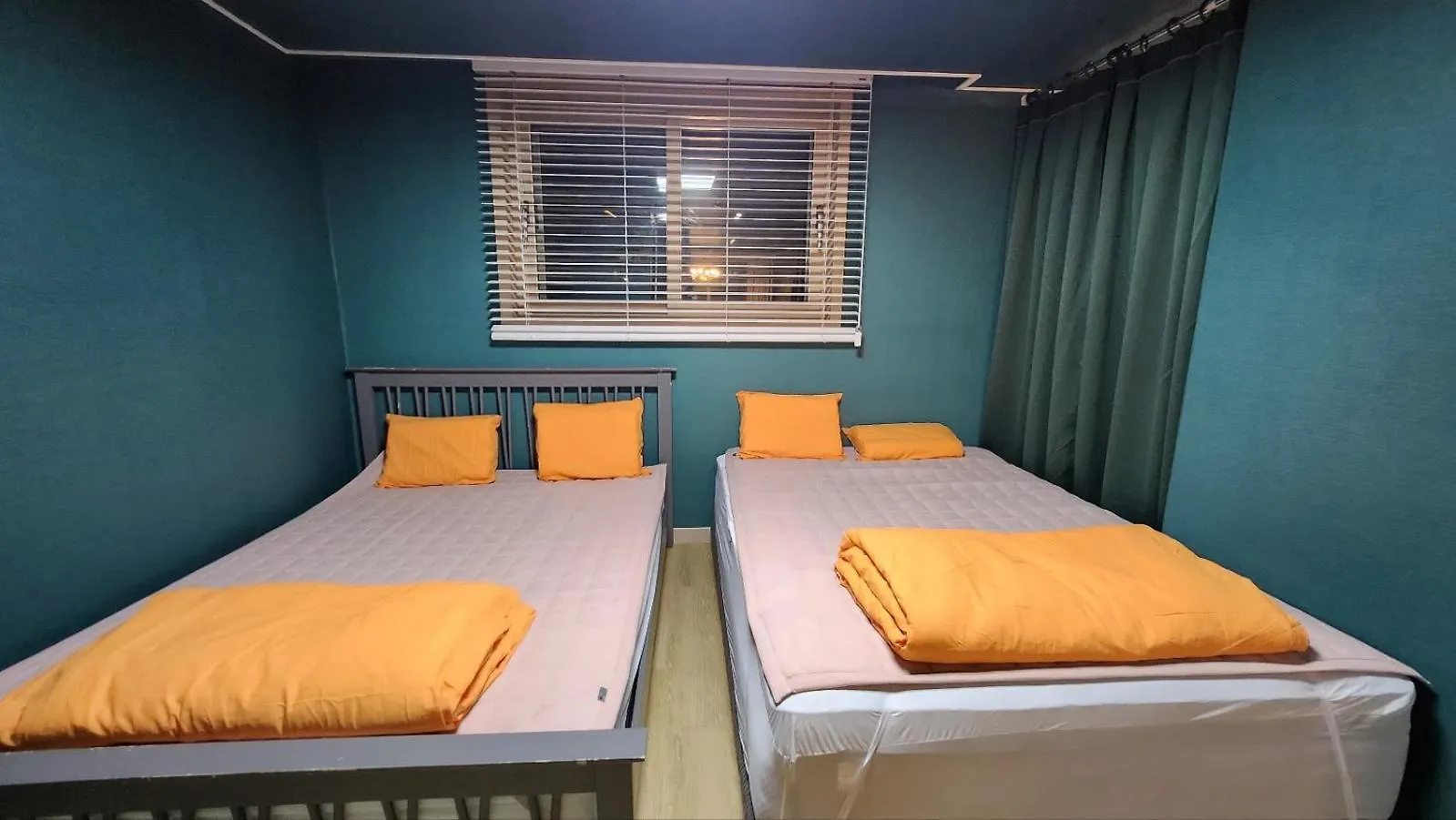 A Bridge House 1-C Hotel Incheon 4*,