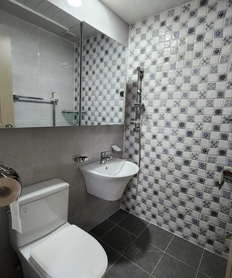 A Bridge House 1-C Hotel Incheon 0*,