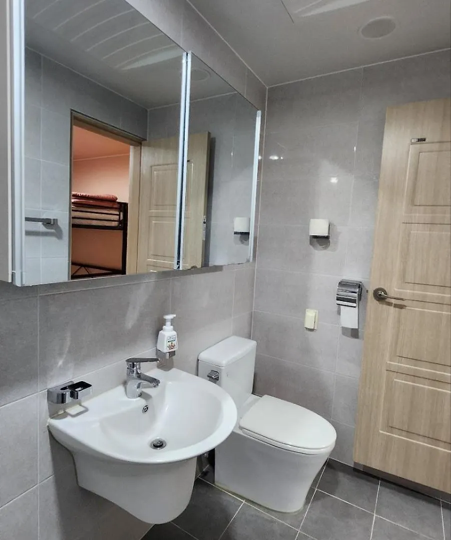 A Bridge House 1C Hotel Incheon Wisma tamu