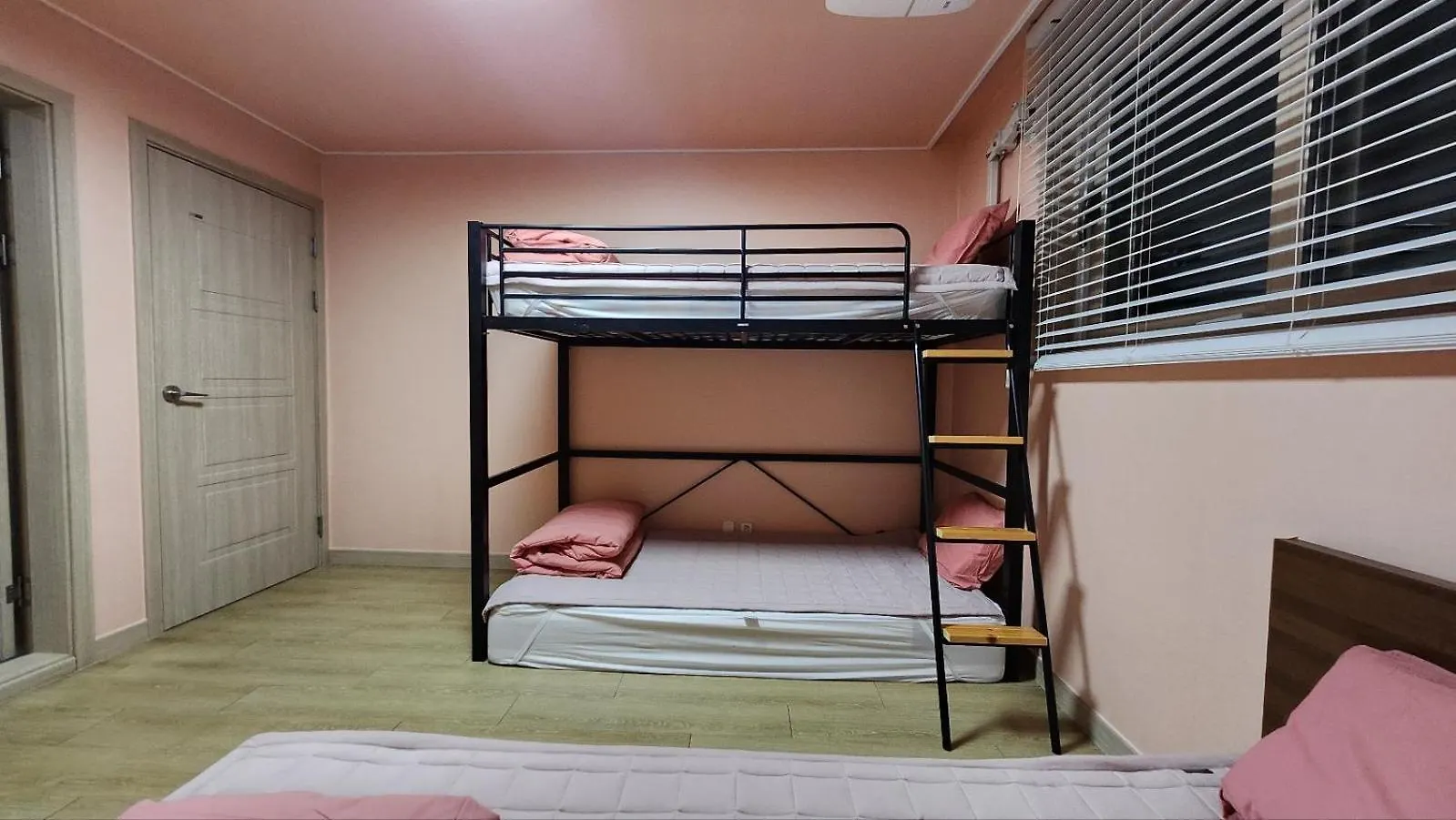 Guest house A Bridge House 1C Hotel Incheon